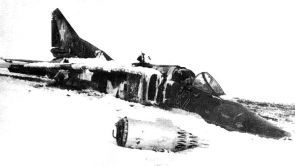 Иллюстрация к книге — Истребитель-бомбардировщик МиГ-27 [i_153.jpg]