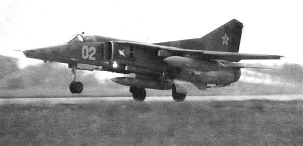 Иллюстрация к книге — Истребитель-бомбардировщик МиГ-27 [i_181.jpg]