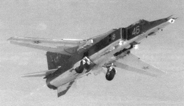 Иллюстрация к книге — Истребитель-бомбардировщик МиГ-27 [i_196.jpg]