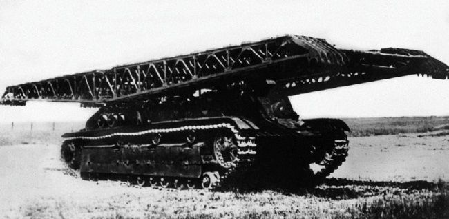 Иллюстрация к книге — Сухопутные линкоры Сталина [i_050.jpg]