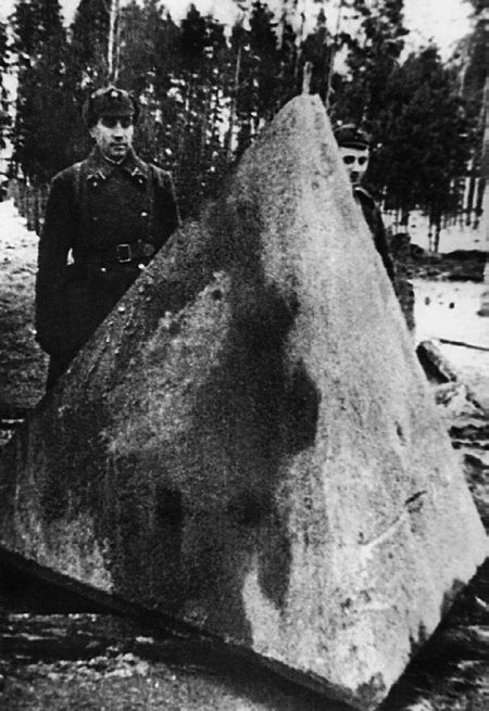 Иллюстрация к книге — Сухопутные линкоры Сталина [i_083.jpg]