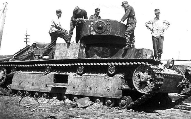 Иллюстрация к книге — Сухопутные линкоры Сталина [i_133.jpg]