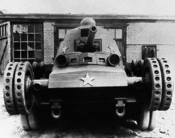 Иллюстрация к книге — Сухопутные линкоры Сталина [i_165.jpg]