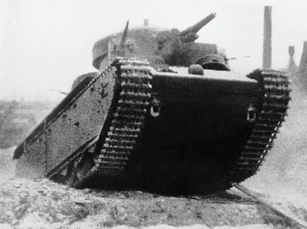 Иллюстрация к книге — Сухопутные линкоры Сталина [i_172.jpg]