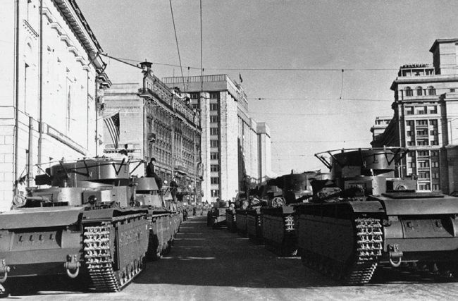 Иллюстрация к книге — Сухопутные линкоры Сталина [i_191.jpg]