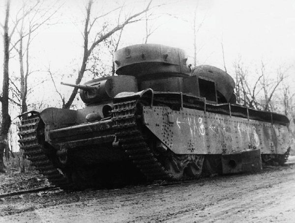 Иллюстрация к книге — Сухопутные линкоры Сталина [i_245.jpg]