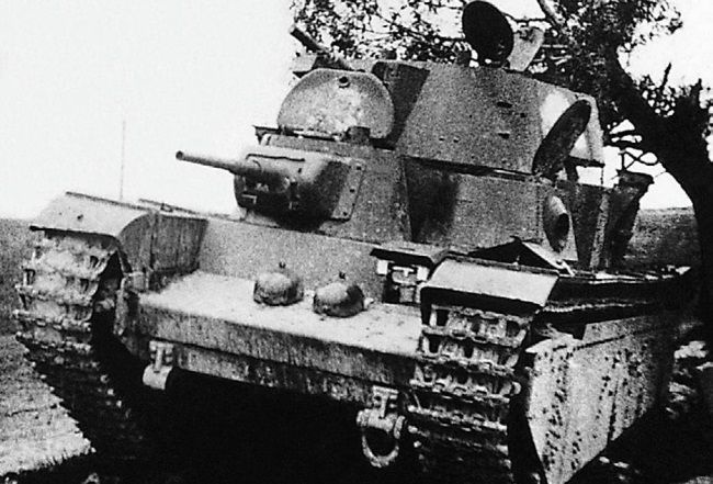 Иллюстрация к книге — Сухопутные линкоры Сталина [i_247.jpg]