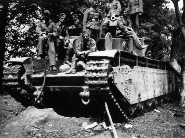 Иллюстрация к книге — Сухопутные линкоры Сталина [i_260.jpg]