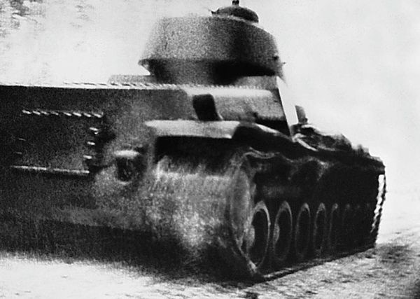 Иллюстрация к книге — Сухопутные линкоры Сталина [i_294.jpg]