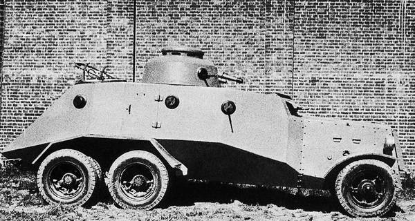 Иллюстрация к книге — Бронемашины Сталина, 1925-1945 [i_014.jpg]