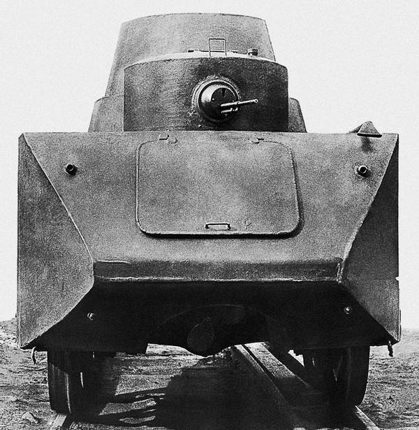 Иллюстрация к книге — Бронемашины Сталина, 1925-1945 [i_048.jpg]