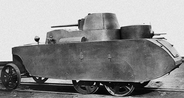 Иллюстрация к книге — Бронемашины Сталина, 1925-1945 [i_049.jpg]