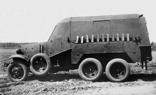 Иллюстрация к книге — Бронемашины Сталина, 1925-1945 [i_085.jpg]