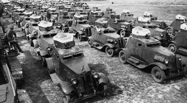 Иллюстрация к книге — Бронемашины Сталина, 1925-1945 [i_119.jpg]