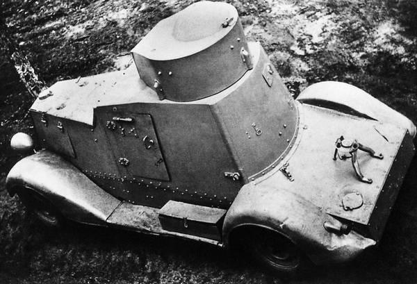 Иллюстрация к книге — Бронемашины Сталина, 1925-1945 [i_132.jpg]