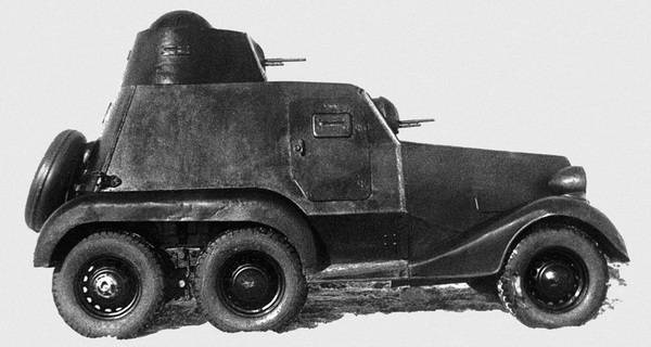 Иллюстрация к книге — Бронемашины Сталина, 1925-1945 [i_148.jpg]