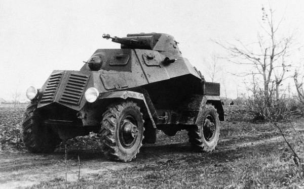 Иллюстрация к книге — Бронемашины Сталина, 1925-1945 [i_161.jpg]
