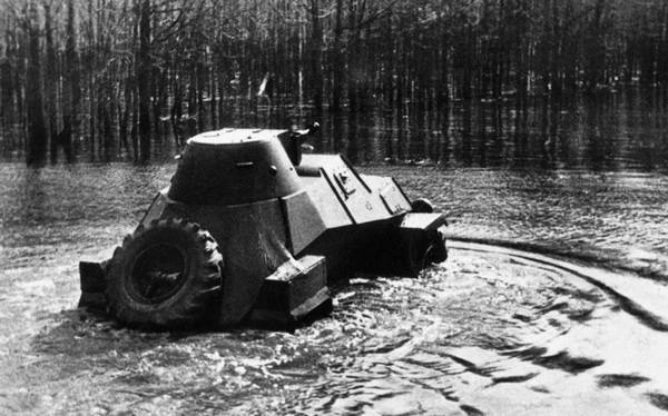 Иллюстрация к книге — Бронемашины Сталина, 1925-1945 [i_162.jpg]