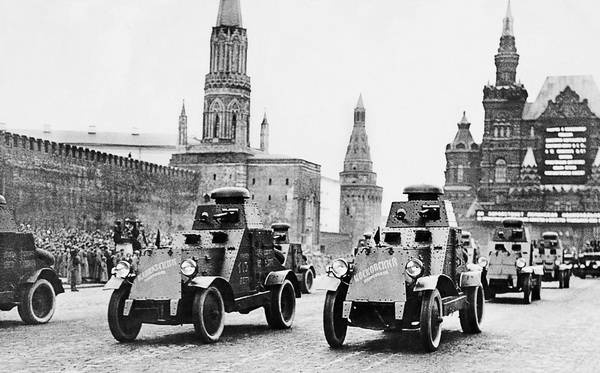 Иллюстрация к книге — Бронемашины Сталина, 1925-1945 [i_168.jpg]