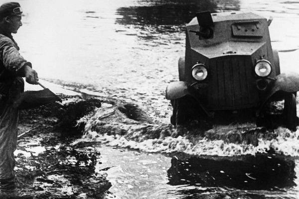 Иллюстрация к книге — Бронемашины Сталина, 1925-1945 [i_172.jpg]