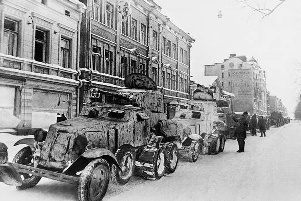 Иллюстрация к книге — Бронемашины Сталина, 1925-1945 [i_201.jpg]