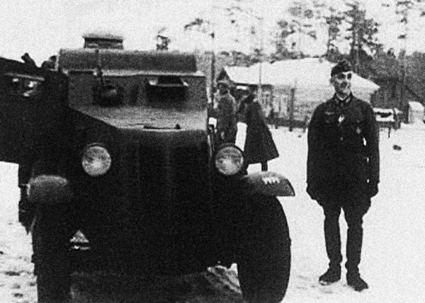 Иллюстрация к книге — Бронемашины Сталина, 1925-1945 [i_230.jpg]