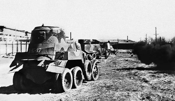 Иллюстрация к книге — Бронемашины Сталина, 1925-1945 [i_232.jpg]