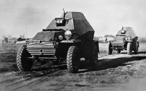 Иллюстрация к книге — Бронемашины Сталина, 1925-1945 [i_239.jpg]
