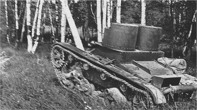 Иллюстрация к книге — Т-26. Тяжёлая судьба лёгкого танка [i_016.jpg]