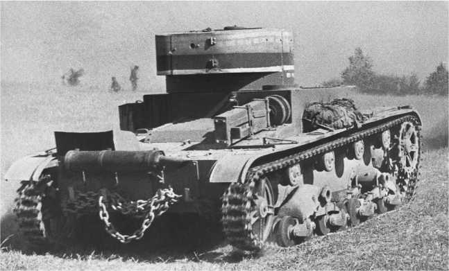 Иллюстрация к книге — Т-26. Тяжёлая судьба лёгкого танка [i_040.jpg]