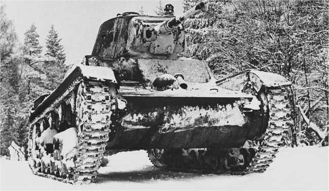 Иллюстрация к книге — Т-26. Тяжёлая судьба лёгкого танка [i_086.jpg]
