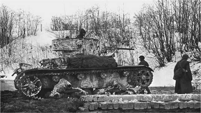 Иллюстрация к книге — Т-26. Тяжёлая судьба лёгкого танка [i_167.jpg]