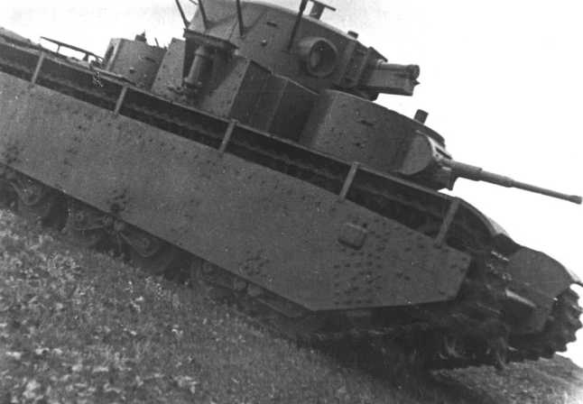 Иллюстрация к книге — Советский тяжелый танк Т-35. &quot;Сталинский монстр&quot; [i_037.jpg]