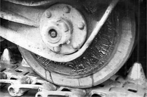 Иллюстрация к книге — Советский тяжелый танк Т-35. &quot;Сталинский монстр&quot; [i_041.jpg]