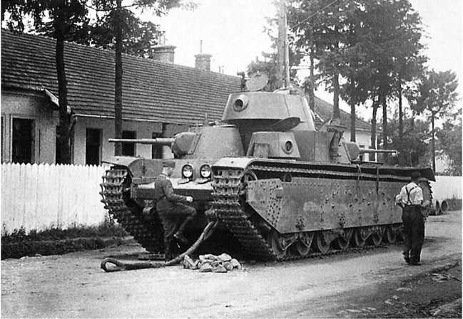 Иллюстрация к книге — Советский тяжелый танк Т-35. &quot;Сталинский монстр&quot; [i_126.jpg]