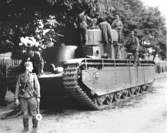 Иллюстрация к книге — Советский тяжелый танк Т-35. &quot;Сталинский монстр&quot; [i_130.jpg]