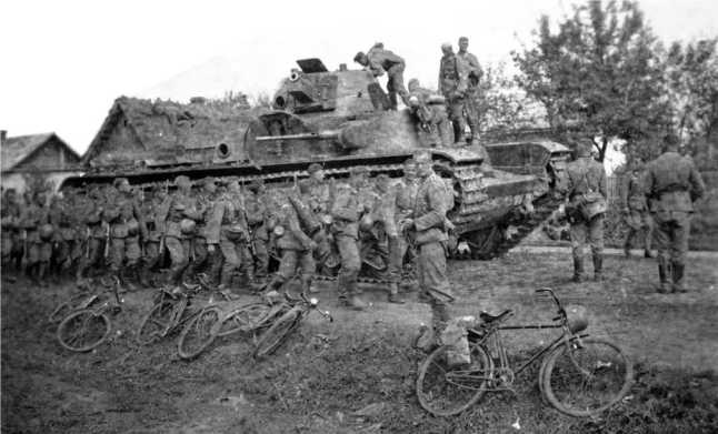 Иллюстрация к книге — Советский тяжелый танк Т-35. &quot;Сталинский монстр&quot; [i_136.jpg]