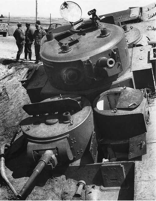 Иллюстрация к книге — Советский тяжелый танк Т-35. &quot;Сталинский монстр&quot; [i_147.jpg]
