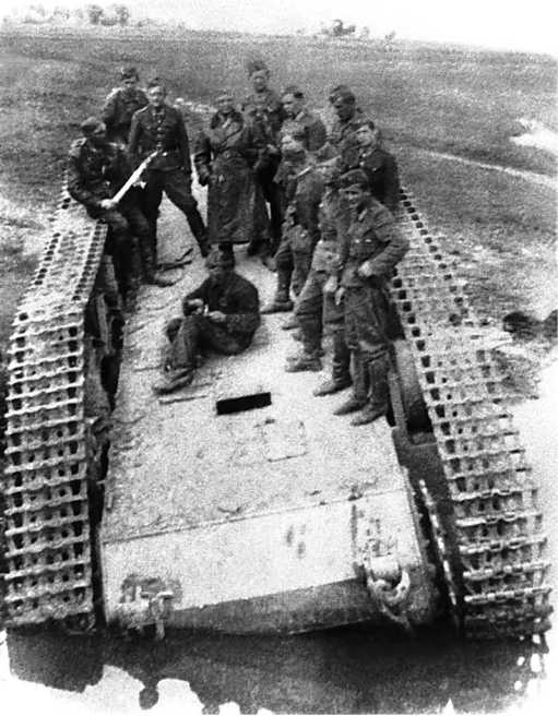 Иллюстрация к книге — Советский тяжелый танк Т-35. &quot;Сталинский монстр&quot; [i_159.jpg]