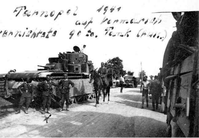 Иллюстрация к книге — Советский тяжелый танк Т-35. &quot;Сталинский монстр&quot; [i_163.jpg]