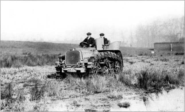 Иллюстрация к книге — Артиллерийский тягач &quot;Коминтерн&quot;. На службе у бога войны [i_020.jpg]