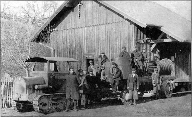 Иллюстрация к книге — Артиллерийский тягач &quot;Коминтерн&quot;. На службе у бога войны [i_022.jpg]