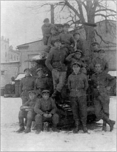 Иллюстрация к книге — Артиллерийский тягач &quot;Коминтерн&quot;. На службе у бога войны [i_026.jpg]