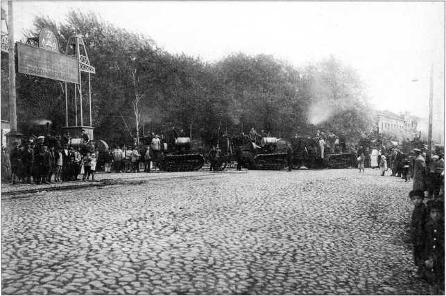 Иллюстрация к книге — Артиллерийский тягач &quot;Коминтерн&quot;. На службе у бога войны [i_051.jpg]