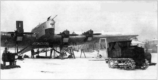 Иллюстрация к книге — Артиллерийский тягач &quot;Коминтерн&quot;. На службе у бога войны [i_057.jpg]