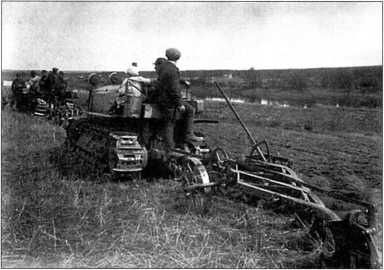 Иллюстрация к книге — Артиллерийский тягач &quot;Коминтерн&quot;. На службе у бога войны [i_096.jpg]