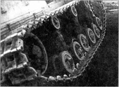 Иллюстрация к книге — Артиллерийский тягач &quot;Коминтерн&quot;. На службе у бога войны [i_111.jpg]