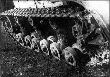 Иллюстрация к книге — Артиллерийский тягач &quot;Коминтерн&quot;. На службе у бога войны [i_116.jpg]