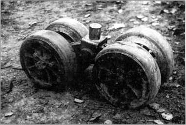 Иллюстрация к книге — Артиллерийский тягач &quot;Коминтерн&quot;. На службе у бога войны [i_137.jpg]