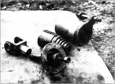 Иллюстрация к книге — Артиллерийский тягач &quot;Коминтерн&quot;. На службе у бога войны [i_138.jpg]